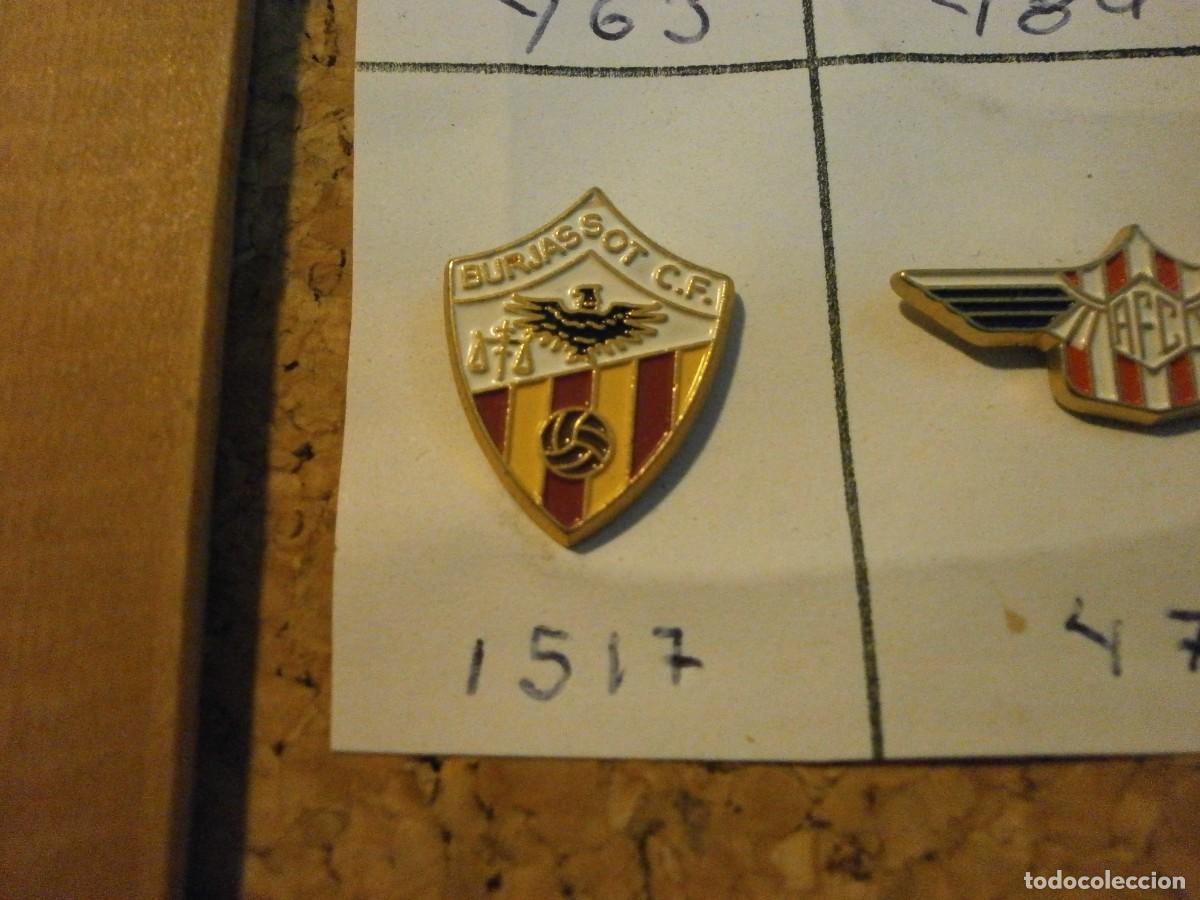 Sammelleidenschaft Sport: pin equipo de futbol burjassot 1517