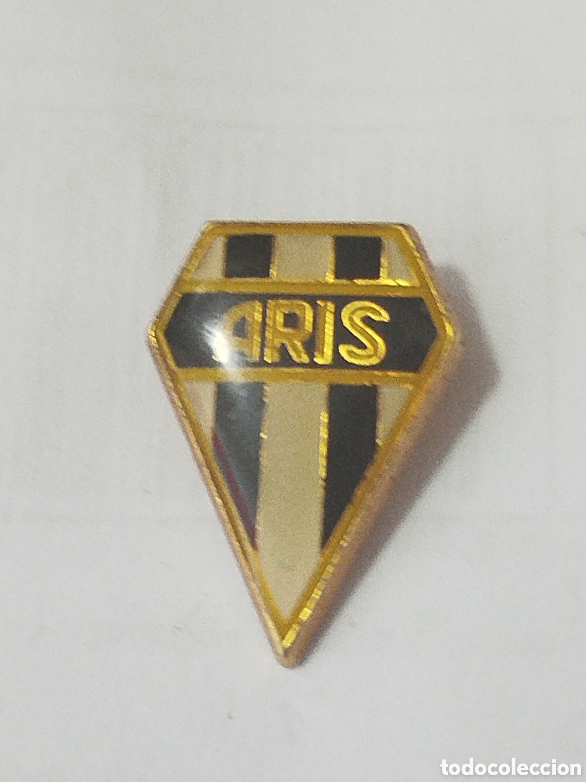 Coleccionismo deportivo: INSIGNIA DE FUTBOL FC ARIS BONNevoie.LUXENBURGO