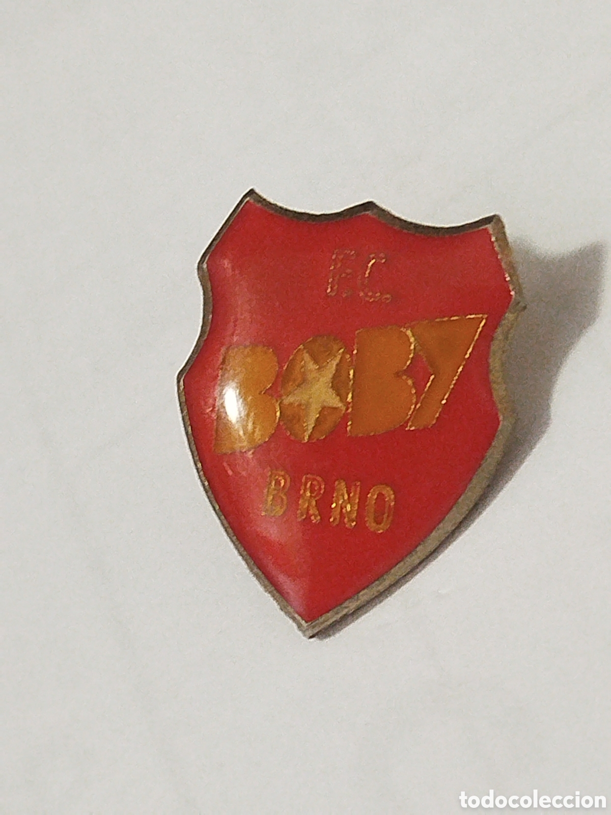 Coleccionismo deportivo: INSIGNIA DE FUTBOL FC BOBY BRNO . REP&Uacute;BLICA CHECA