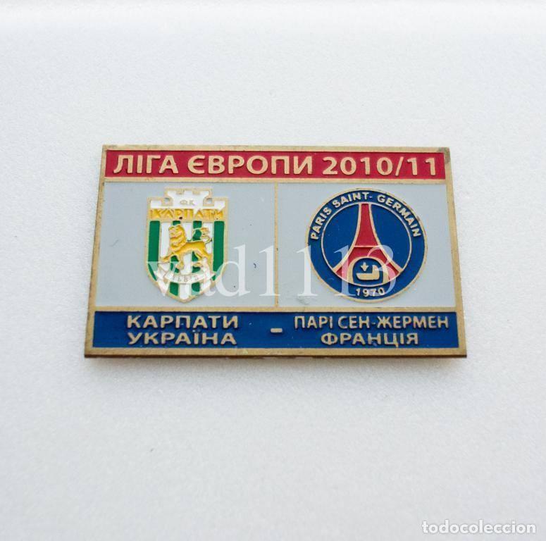 Coleccionismo deportivo: Badge Pin: UEFA Europa League 2010-11 Karpaty Lviv - Paris Saint-Germain