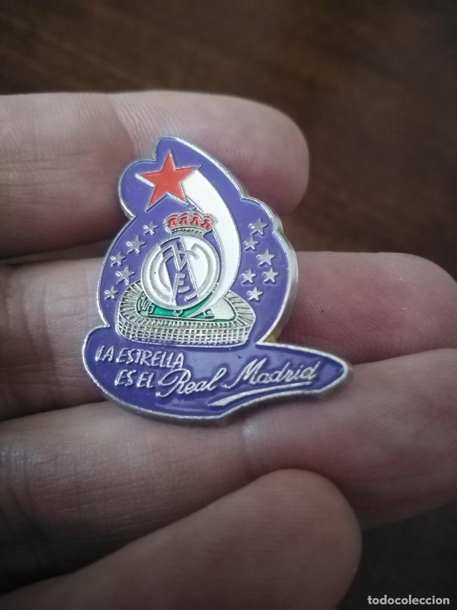 Coleccionismo deportivo: 3 pins del Real Madrid. - Foto 2