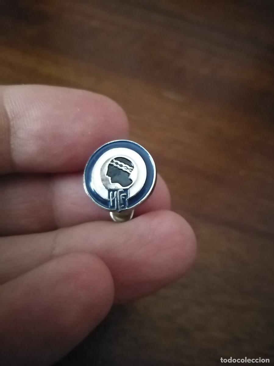Coleccionismo deportivo: Insignia de ojal del H&eacute;rcules. - Foto 3
