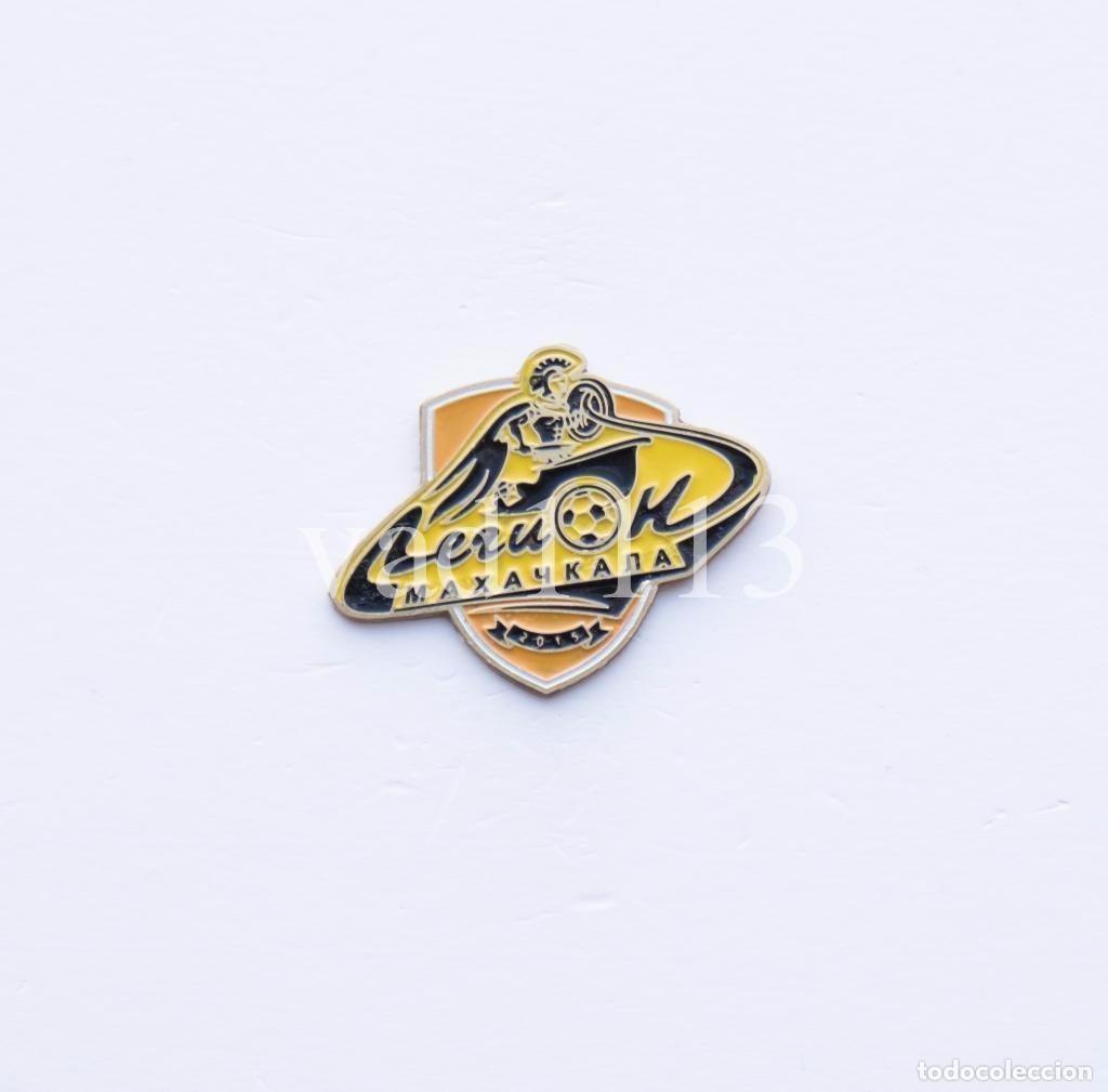 Coleccionismo deportivo: Badge Pin: European football clubs Russia - &rdquo; FC Legion Makhachkala &rdquo; Republic of Dagestan.