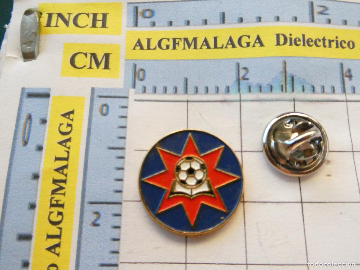 Sammelleidenschaft Sport: PIN DE DEPORTES. F&Uacute;TBOL. UC LA ESTRELLA SANTOS DE MAIMONA BADAJOZ ESCUDO DEL EQUIPO