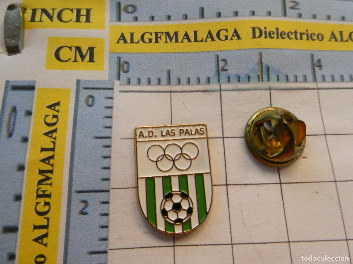 Collezionismo sportivo: PIN DE DEPORTES. F&Uacute;TBOL. AD LAS PALAS. FUENTE &Aacute;LAMO MURCIA. ESCUDO EQUIPO