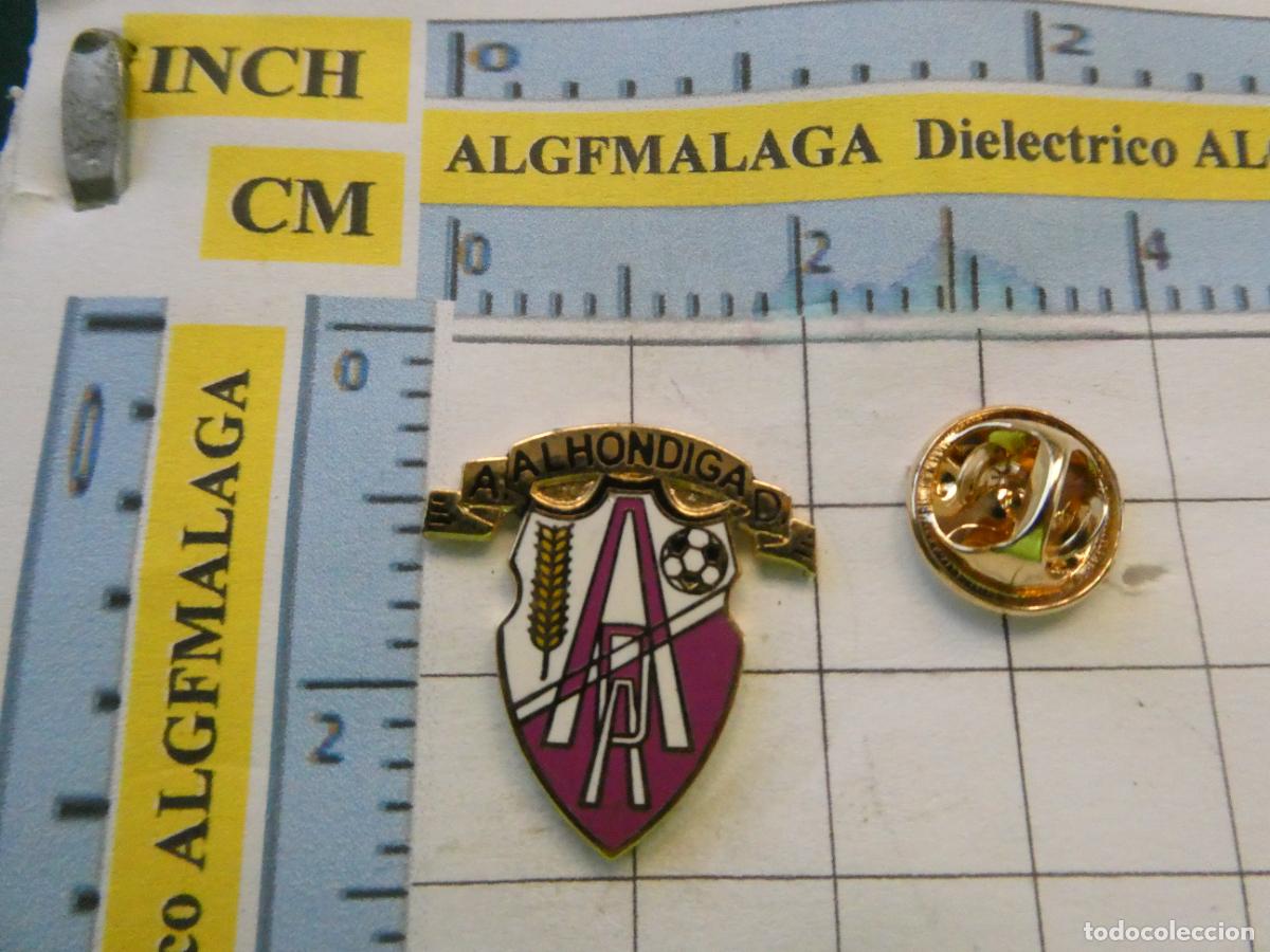 Sammelleidenschaft Sport: PIN DE DEPORTES. F&Uacute;TBOL. AD ALHONDIGA GETAFE MADRID. ESCUDO EQUIPO