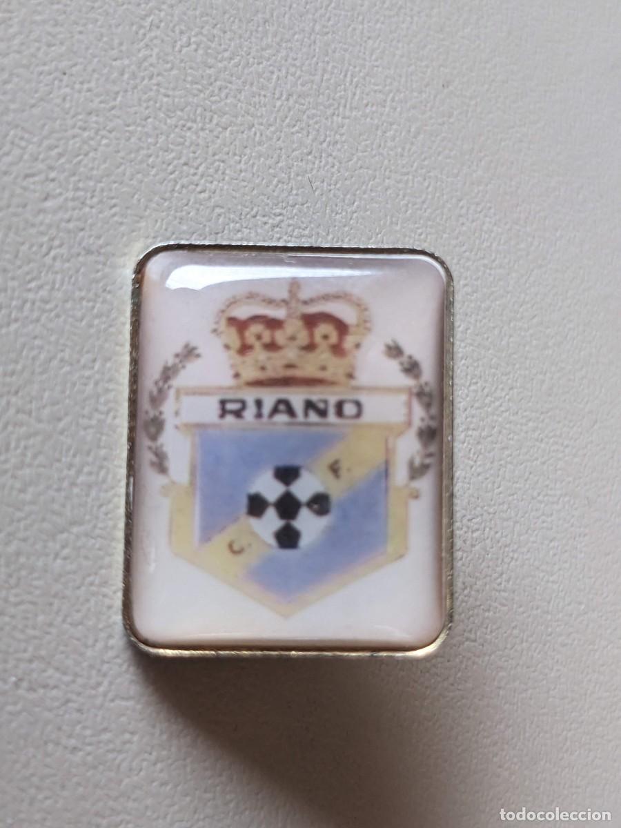 Sammelleidenschaft Sport: PIN DEL RIA&Ntilde;O CLUB DE FUTBOL (ASTURIAS) - UNICO A LA VENTA - MUY RARO Y DIFICIL DE 2,4 CM