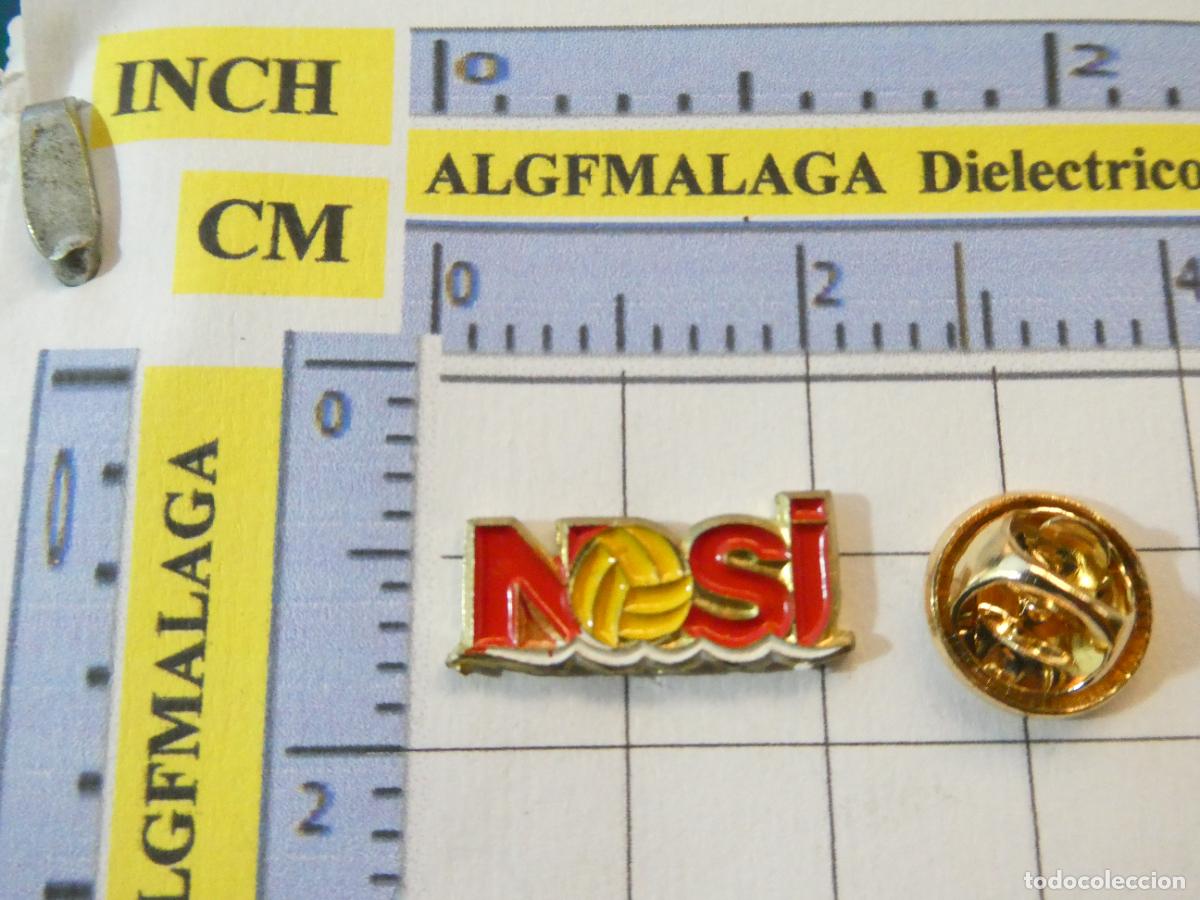 Collezionismo sportivo: PIN DE DEPORTES. F&Uacute;TBOL. NSI RUNAVIK ISLAS FEROE. ESCUDO EQUIPO.