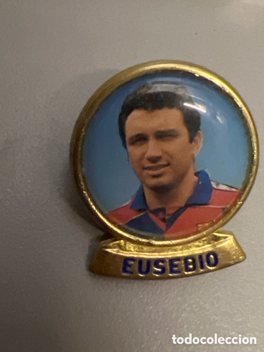 Collezionismo sportivo: T4/X29/74. PINS - PIN JUGADOR F.C. BARCELONA EUSEBIO