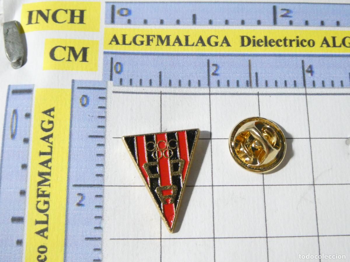 Sammelleidenschaft Sport: PIN DE DEPORTES. F&Uacute;TBOL. C.D. AZUQUECA AZUQUECA DE HENARES GUADALAJARA. ESCUDO EQUIPO