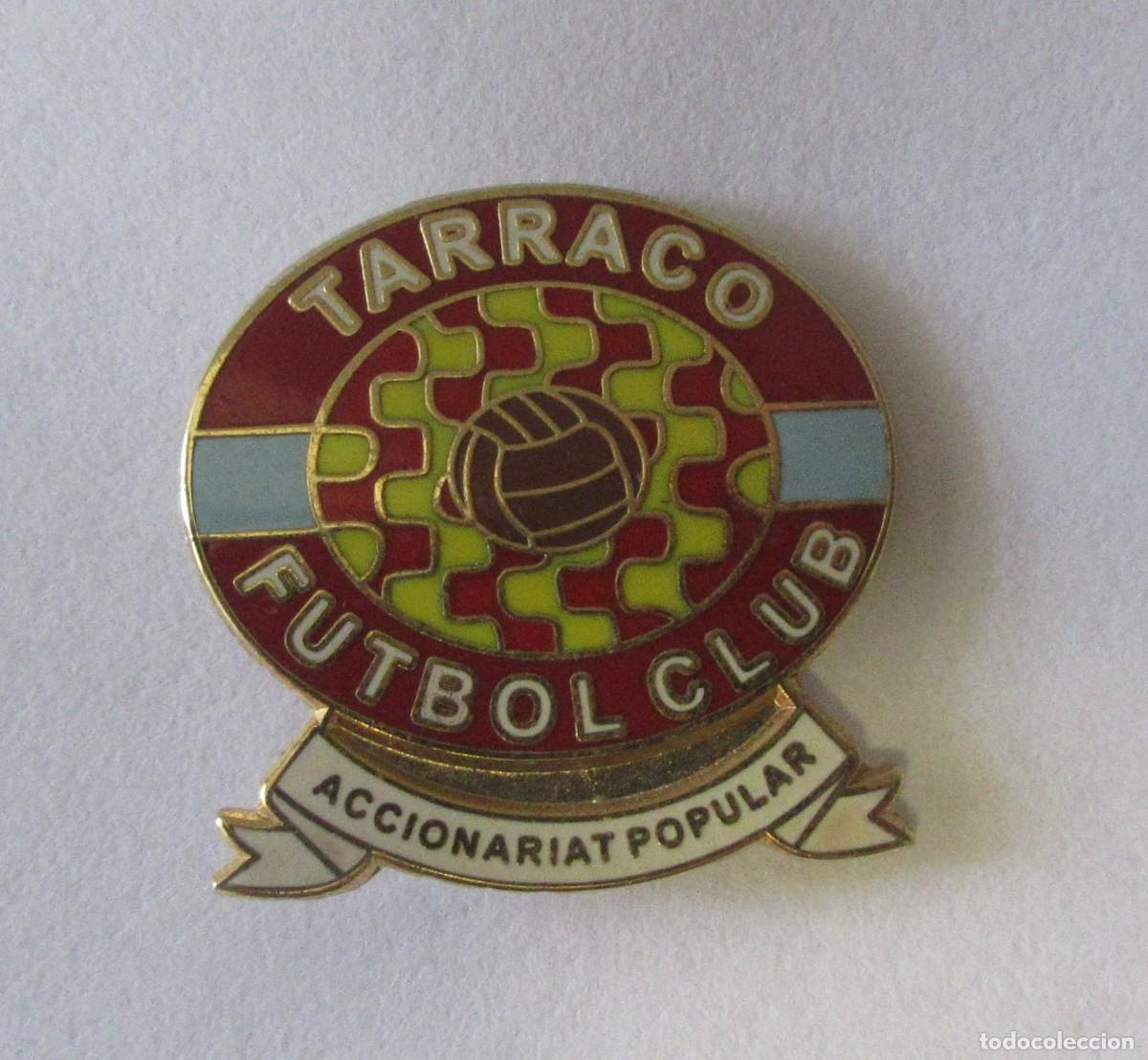 Colecionismo desportivo: Pin's del F.C. Tarraco en esmalte