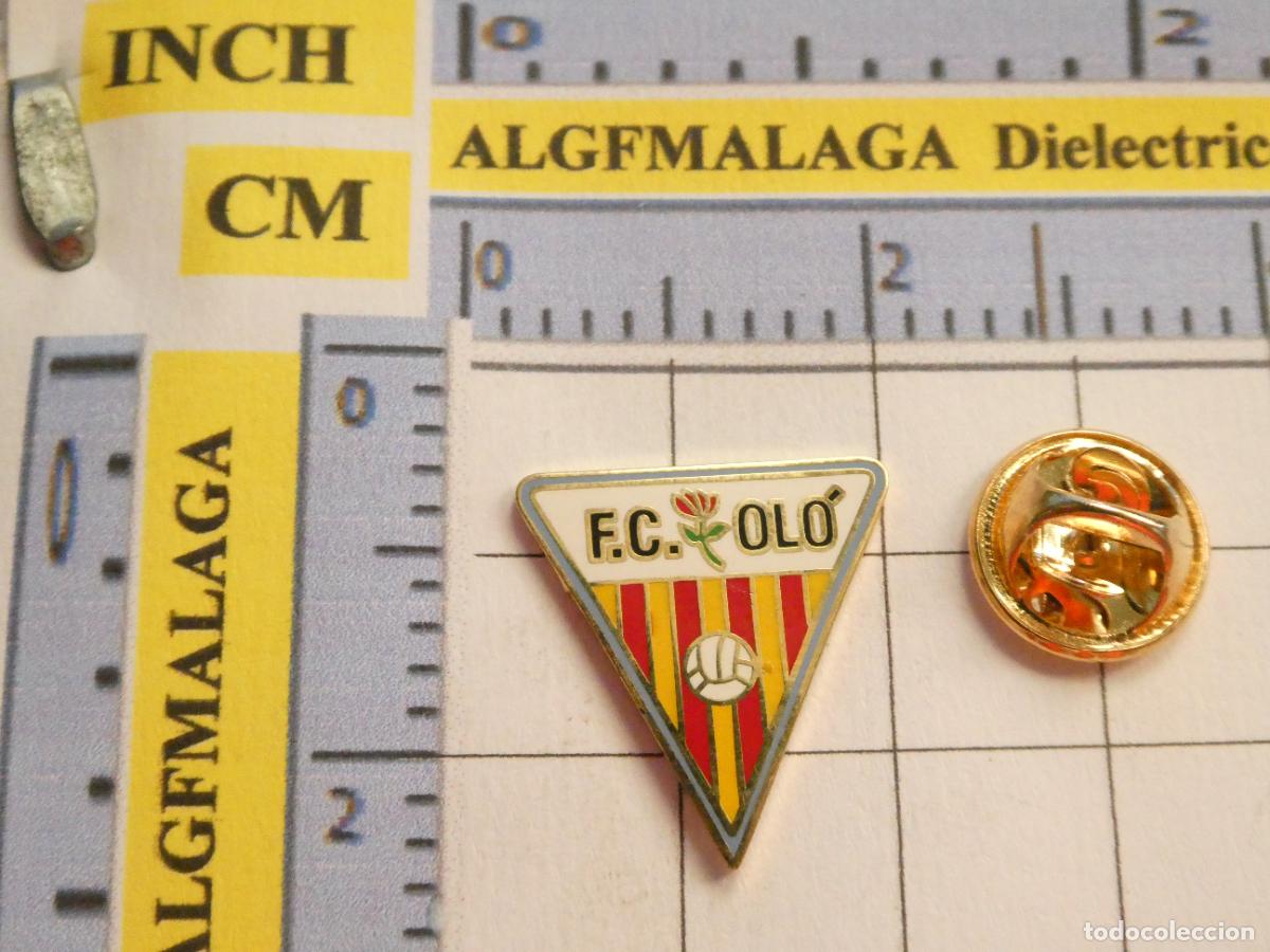Sammelleidenschaft Sport: PIN DE F&Uacute;TBOL. CF SANTA MAR&Iacute;A DE OL&Oacute; BARCELONA. ESCUDO DEL EQUIPO.