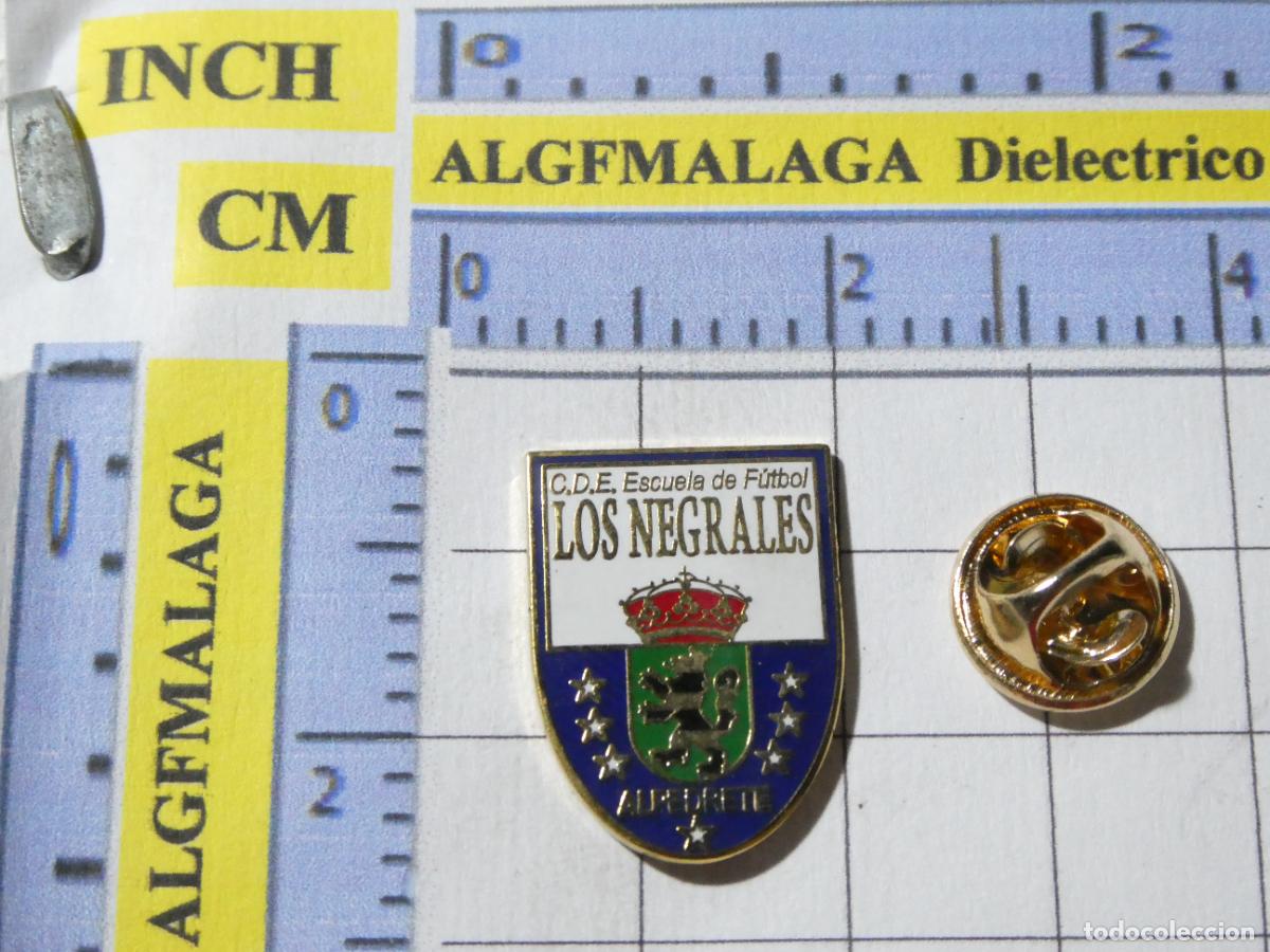 Collezionismo sportivo: PIN DE DEPORTES. F&Uacute;TBOL. CDE ESCUELA LOS NEGRALES ALPEDRETE, MADRID. ESCUDO EQUIPO