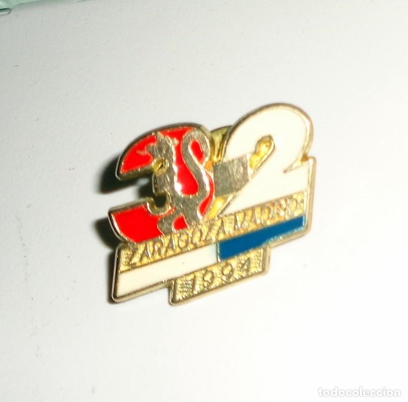 Sammelleidenschaft Sport: PIN F&Uacute;TBOL CONMEMORATIVO - REAL ZARAGOZA 3 REAL MADRID 2. HIST&Oacute;RICO LIGA 94-95