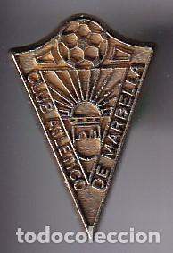 Coleccionismo deportivo: PIN DEL EQUIPO DE FUTBOL ATLETICO DE MARBELLA (FOOTBALL)