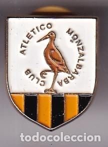 Coleccionismo deportivo: PIN DEL EQUIPO DE FUTBOL ATLETICO MONZALBARBA (FOOTBALL)