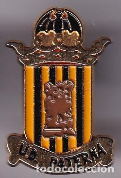 Coleccionismo deportivo: PIN DEL EQUIPO DE FUTBOL PATERNA (FOOTBALL)