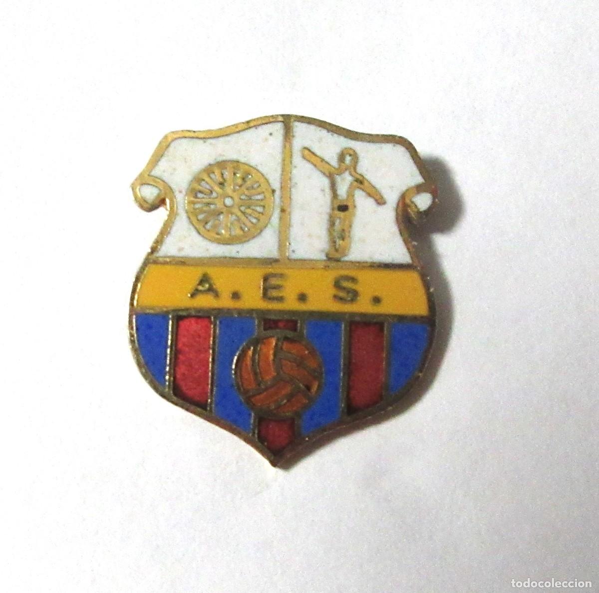 Sammelleidenschaft Sport: Antiguo pin's del Club de futbol A.E.S.