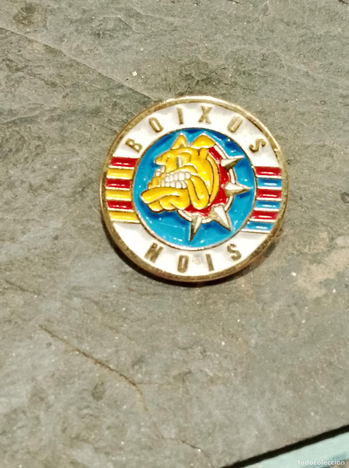 Collectionnisme sportif: Pin Boixos Nois grupo ultra de extrema derecha del F&uacute;tbol Club Barcelona. Fue fundado en 1981