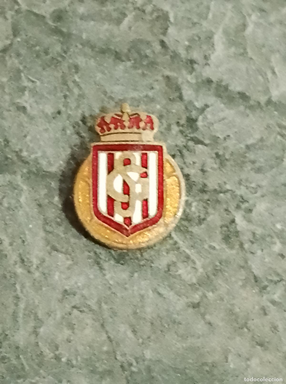 Collezionismo sportivo: Original pin a&ntilde;os 20 equipo futbol Sporting de Gij&oacute;n (insignia muy rara esmaltada )