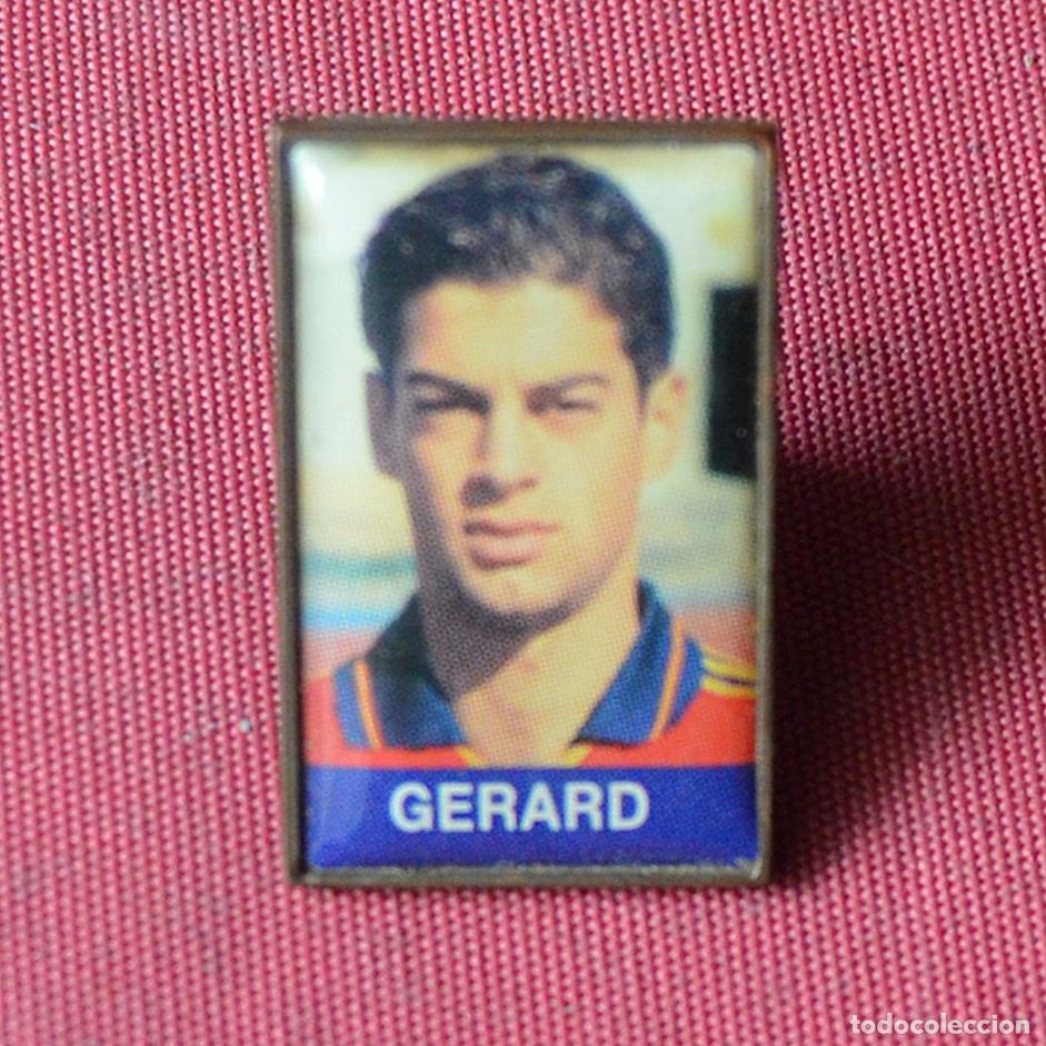 Sammelleidenschaft Sport: GERARD - PIN DE FUTBOL - SELECCION ESPA&Ntilde;OLA DE FUTBOL - EUROCOPA 2000 - MARCA