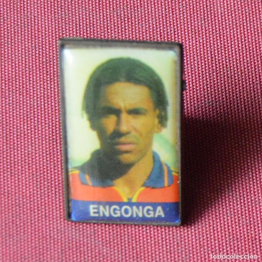 Sammelleidenschaft Sport: ENGONGA - PIN DE FUTBOL - SELECCION ESPA&Ntilde;OLA DE FUTBOL - EUROCOPA 2000 - MARCA