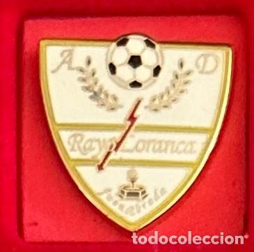Collezionismo sportivo: Pin de Futbol del Club AD Rayo Loranca - Fuenlabrada Madrid