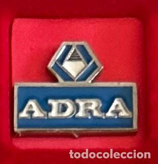 Collectionnisme sportif: Pin de Futbol del Club Adra Madrid