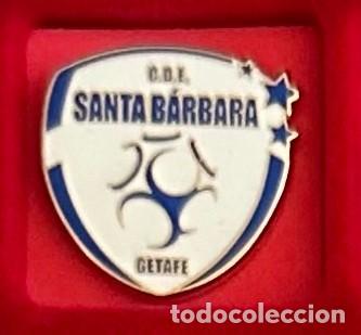 Collectionnisme sportif: Pin de Futbol del Club CDE Santa Barbara Madrid