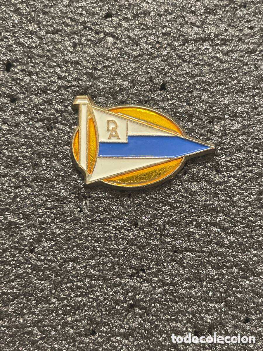 Collectionnisme sportif: Pin 53 DEPORTIVO ALAVES - Vitoria (Alava)