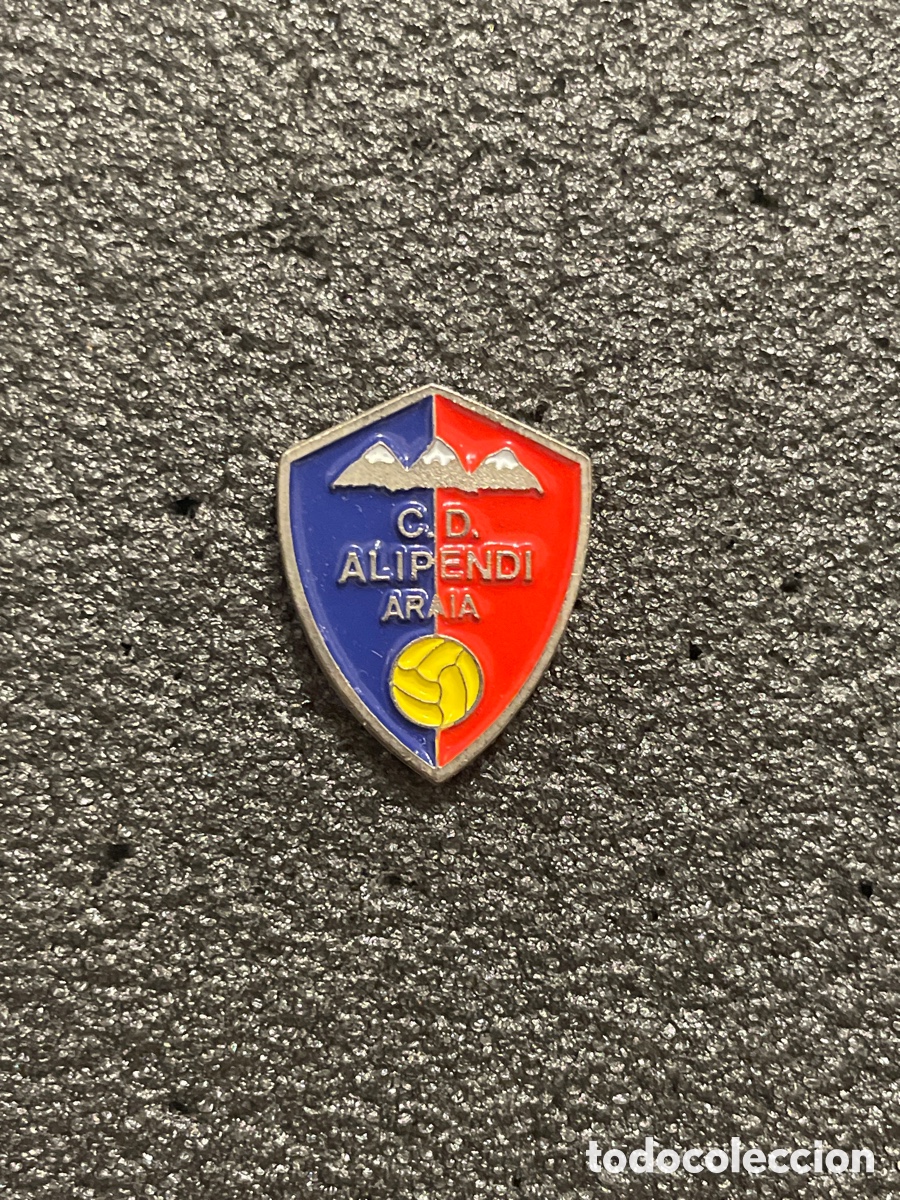 Collectionnisme sportif: Pin 55 C.D. ALIPENDI - Araia (Alava)