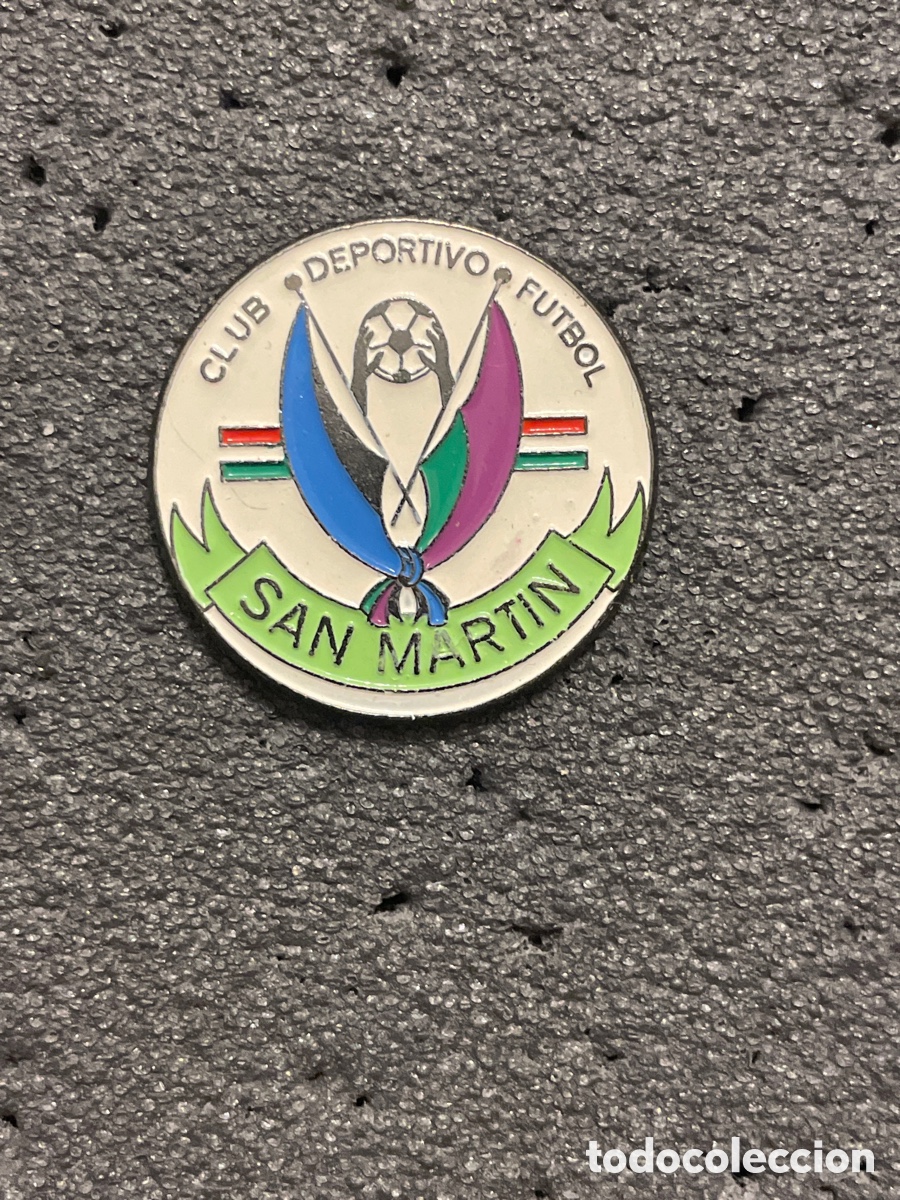 Collectionnisme sportif: Pin 78 C.D. SAN MARTIN - Vitoria (Alava)