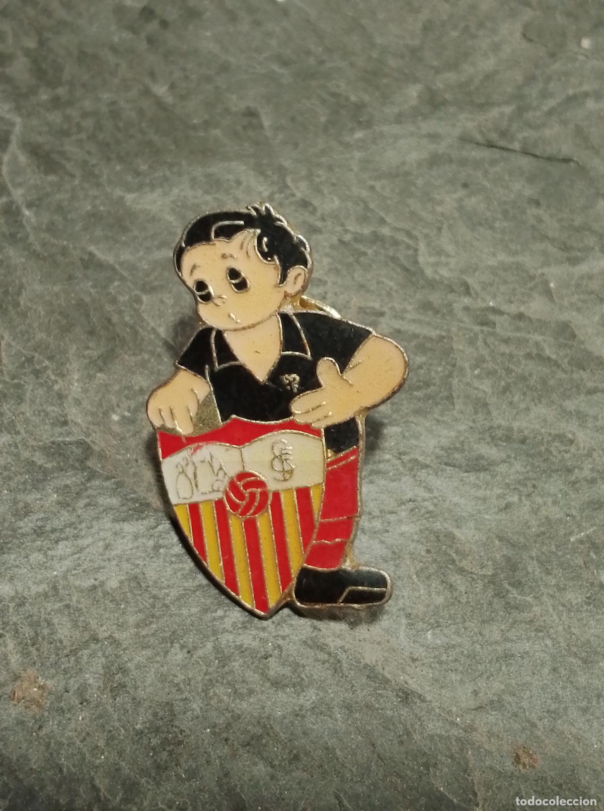 Collectionnisme sportif: Pin forofito Sevilla club futbol insignia club Espa&ntilde;a federaci&oacute;n andaluza