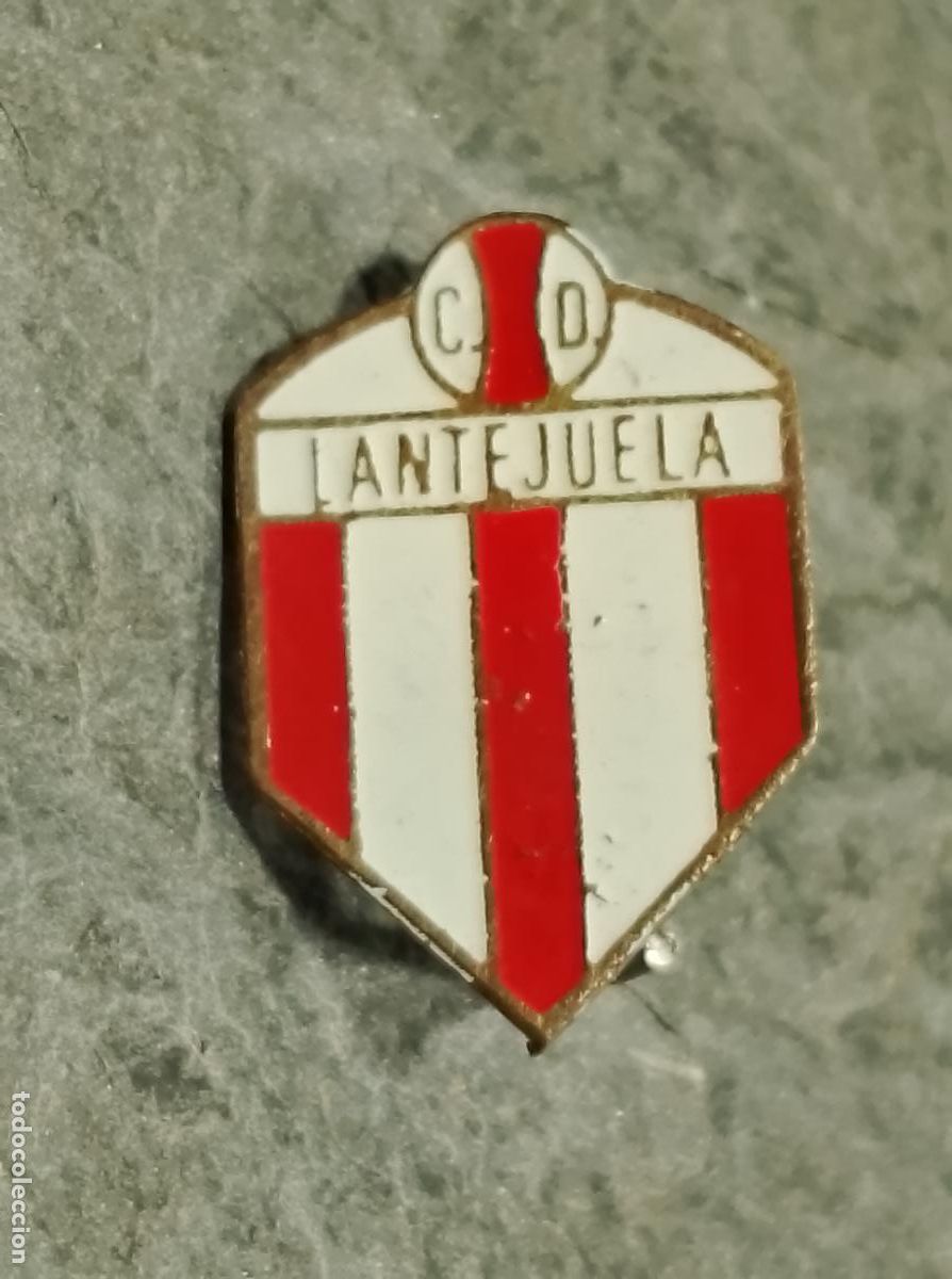 Collectionnisme sportif: Pin escudo equipo futbol club deportivo lantejuela insignia imperdible esmaltada federaci&oacute;n andaluza