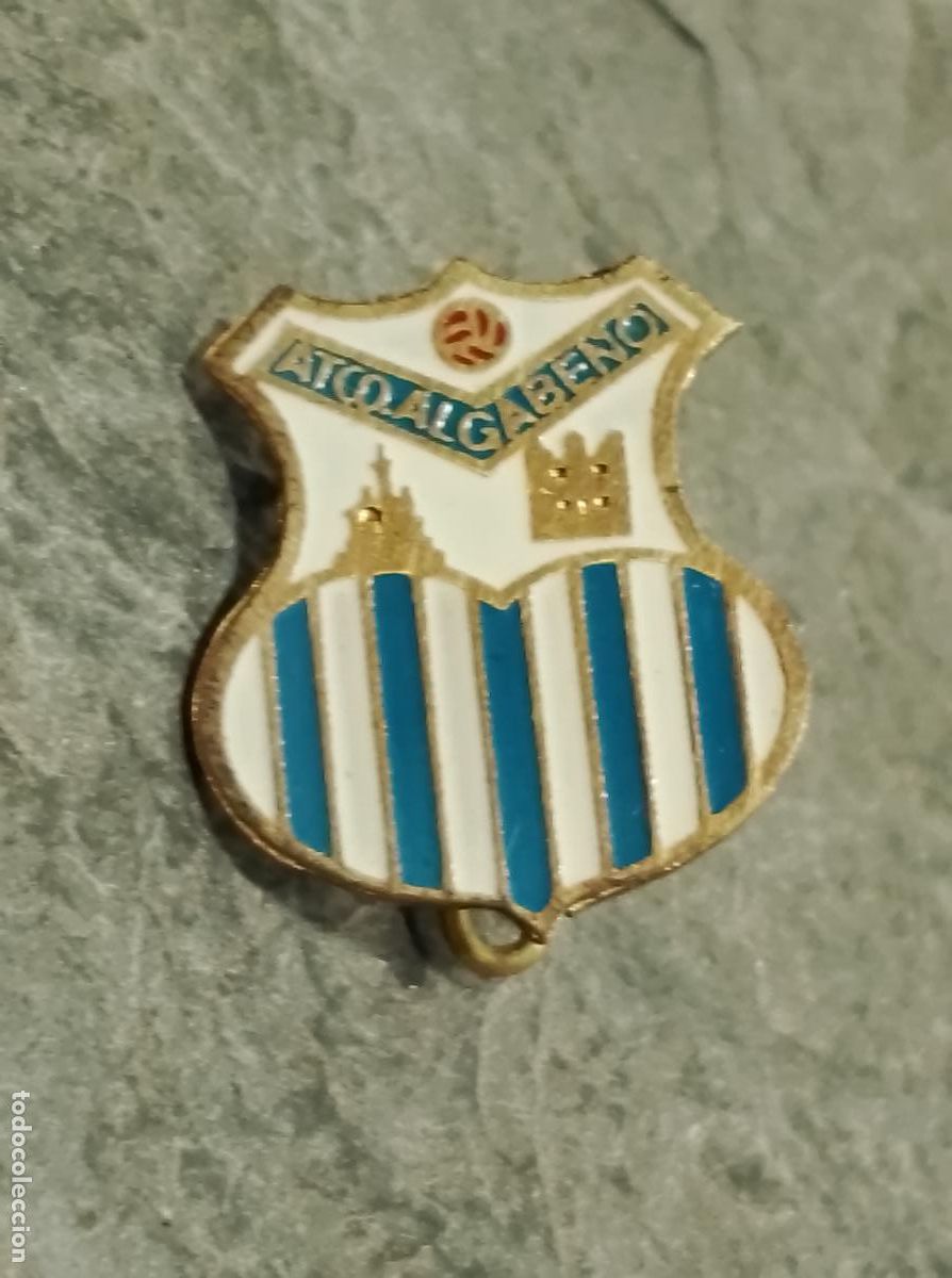 Collectionnisme sportif: Pin escudo equipo futbol club atl&eacute;tico algabe&ntilde;o insignia imperdible esmaltada federaci&oacute;n andaluza
