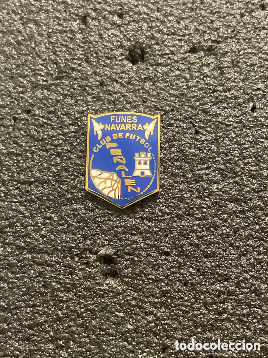 Collectionnisme sportif: Pin 16 C.F. PE&Ntilde;ALEN - Funes (Navarra)