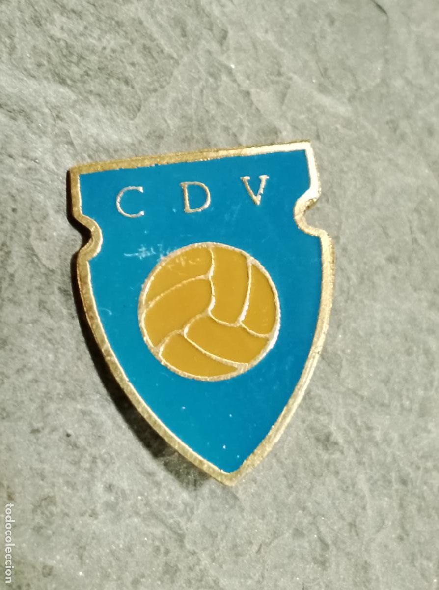 Collectionnisme sportif: Pin escudo equipo futbol club deportivo vincios insignia imperdible esmaltada gondomar pontevedra