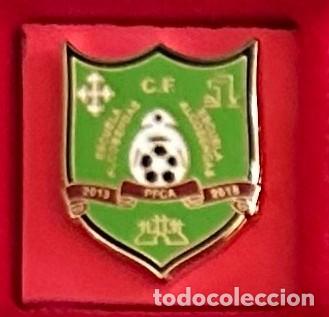 Sammelleidenschaft Sport: Pin de Futbol del Club CDE Academia de futbol de Alcobendas Madrid