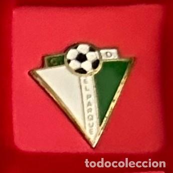 Sammelleidenschaft Sport: Pin de Futbol del Club CD El Parque Madrid