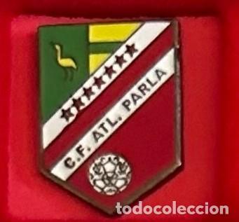 Sammelleidenschaft Sport: Pin de Futbol del Club CF Atletico Parla Madrid