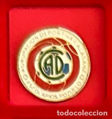 Sammelleidenschaft Sport: Pin de Futbol del Club AD Calasanz - Pozuelo de Alarcon Madrid