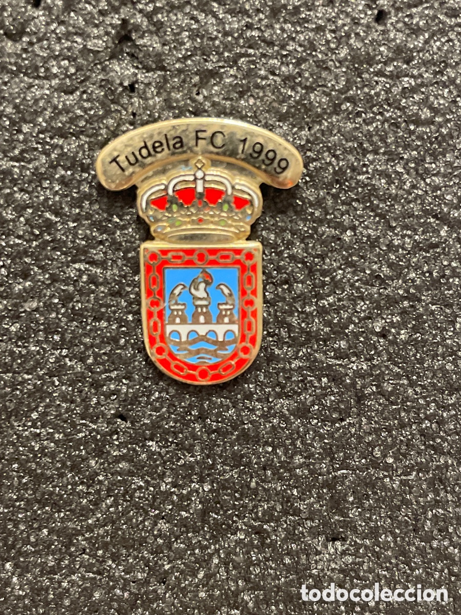 Sammelleidenschaft Sport: Pin 46 TUDELA F.C. - Tudela (Navarra)