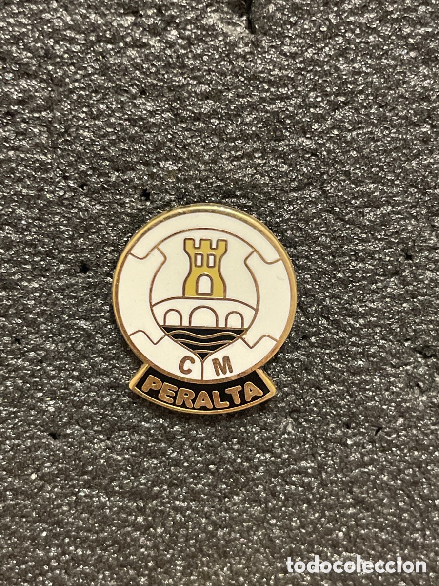 Collectionnisme sportif: Pin 135 C.M. PERALTA - Peralta (Navarra)