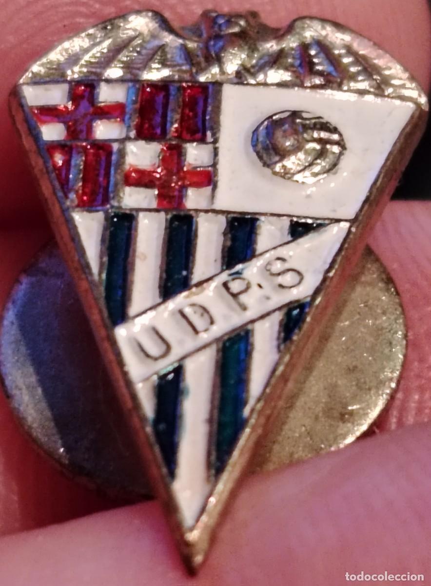 Sammelleidenschaft Sport: Insignia antigua de f&uacute;tbol Uni&oacute;n Deportiva Pueblo Seco (Barrio de Barcelona)