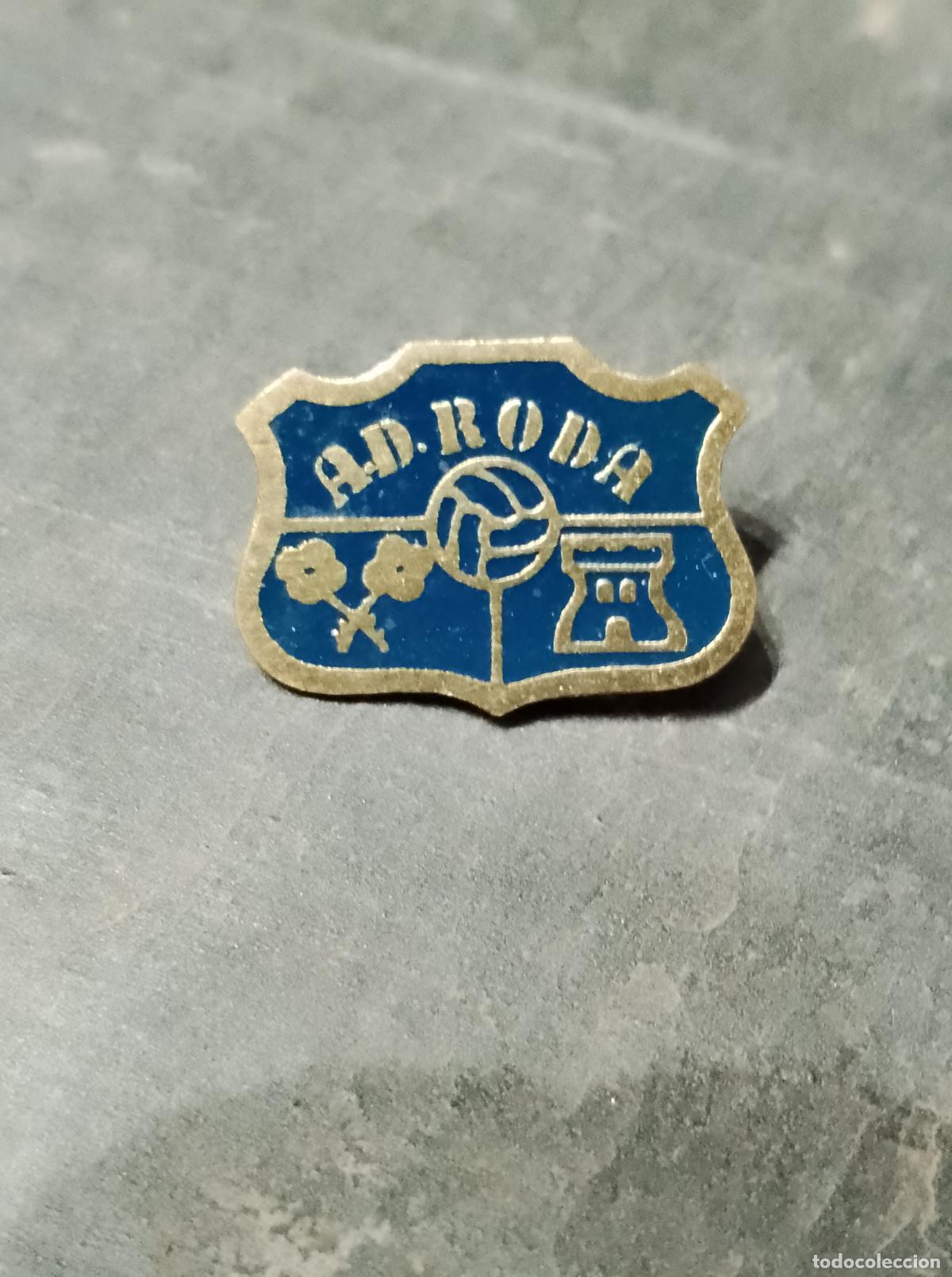 Collectionnisme sportif: Pin equipo club futbol asociaci&oacute;n deportiva roda insignia antigua imperdible esmaltada club sevilla