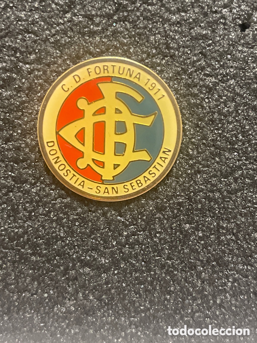 Collectionnisme sportif: Pin 53 C.D. FORTUNA - Donostia (Guip&uacute;zcoa)