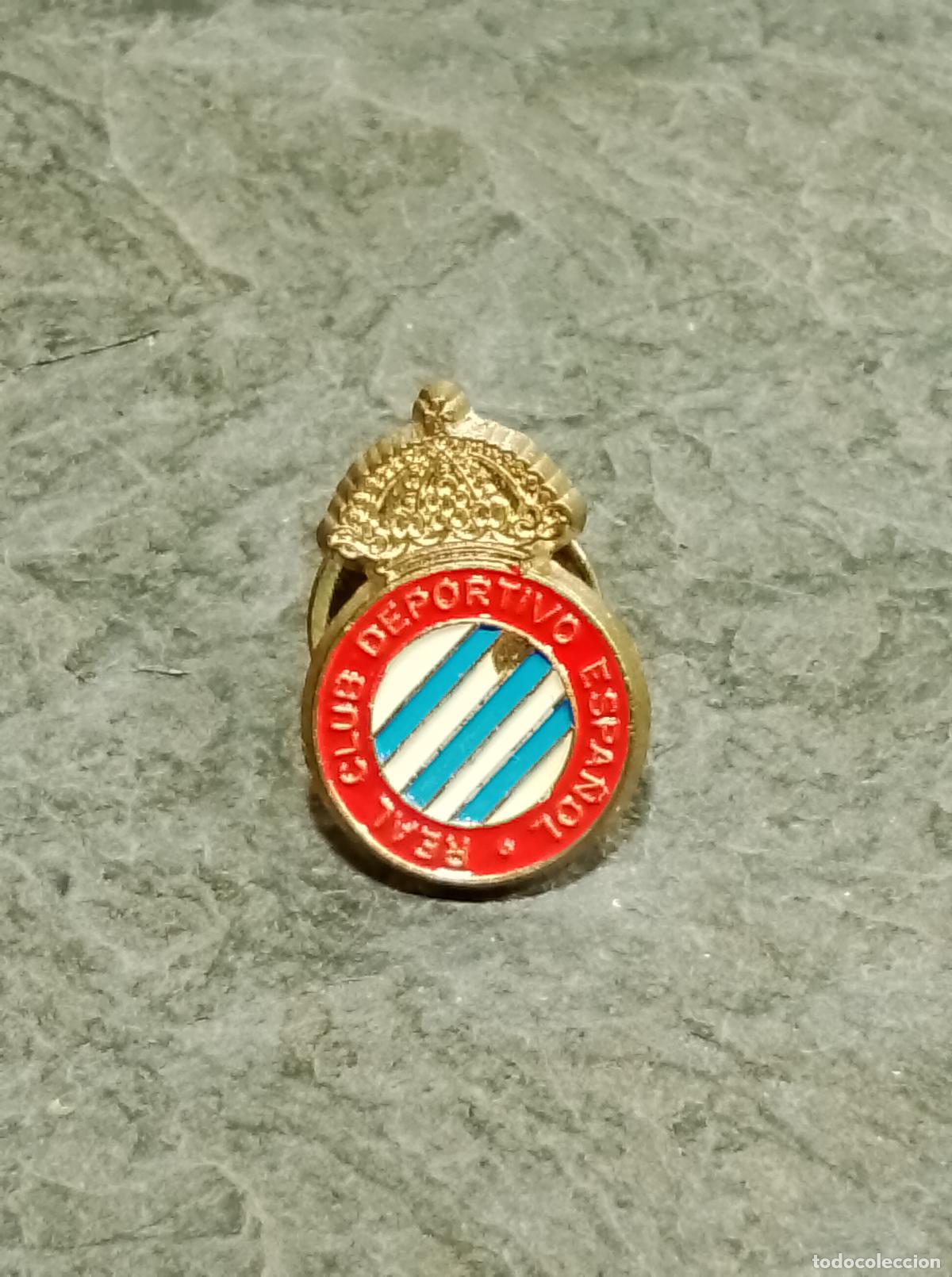 Collectionnisme sportif: Pin escudo equipo futbol real club deportivo espa&ntilde;ol Barcelona