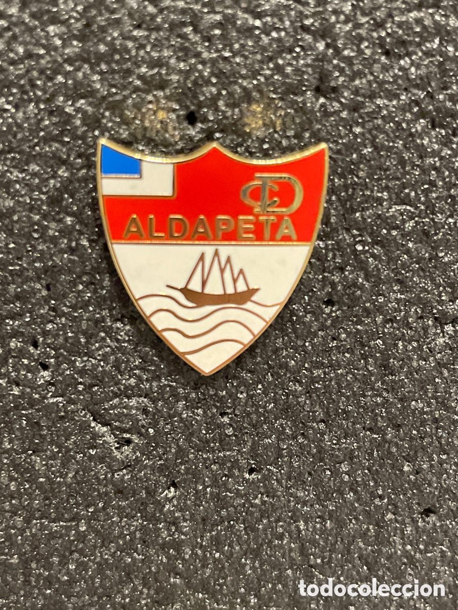Collectionnisme sportif: Pin 99 C.D. ALDAOETA - San Sebasti&aacute;n