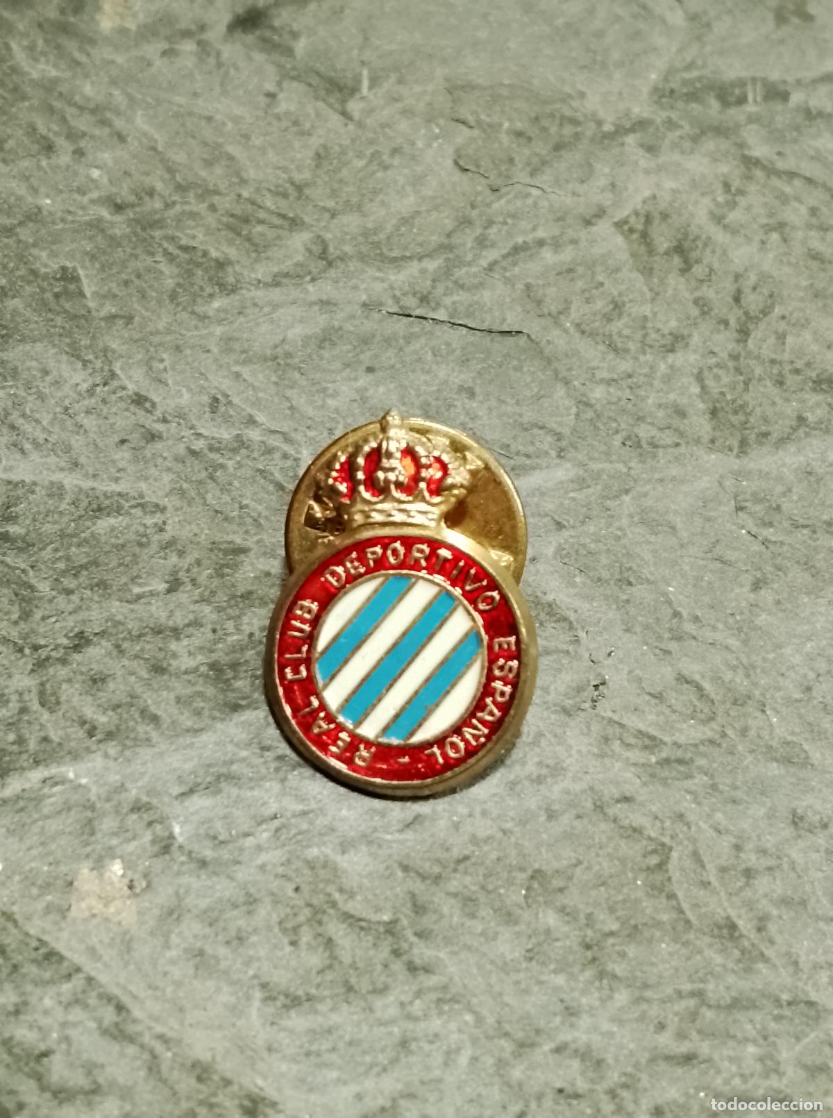 Collectionnisme sportif: Pin escudo equipo futbol real club deportivo espa&ntilde;ol Barcelona