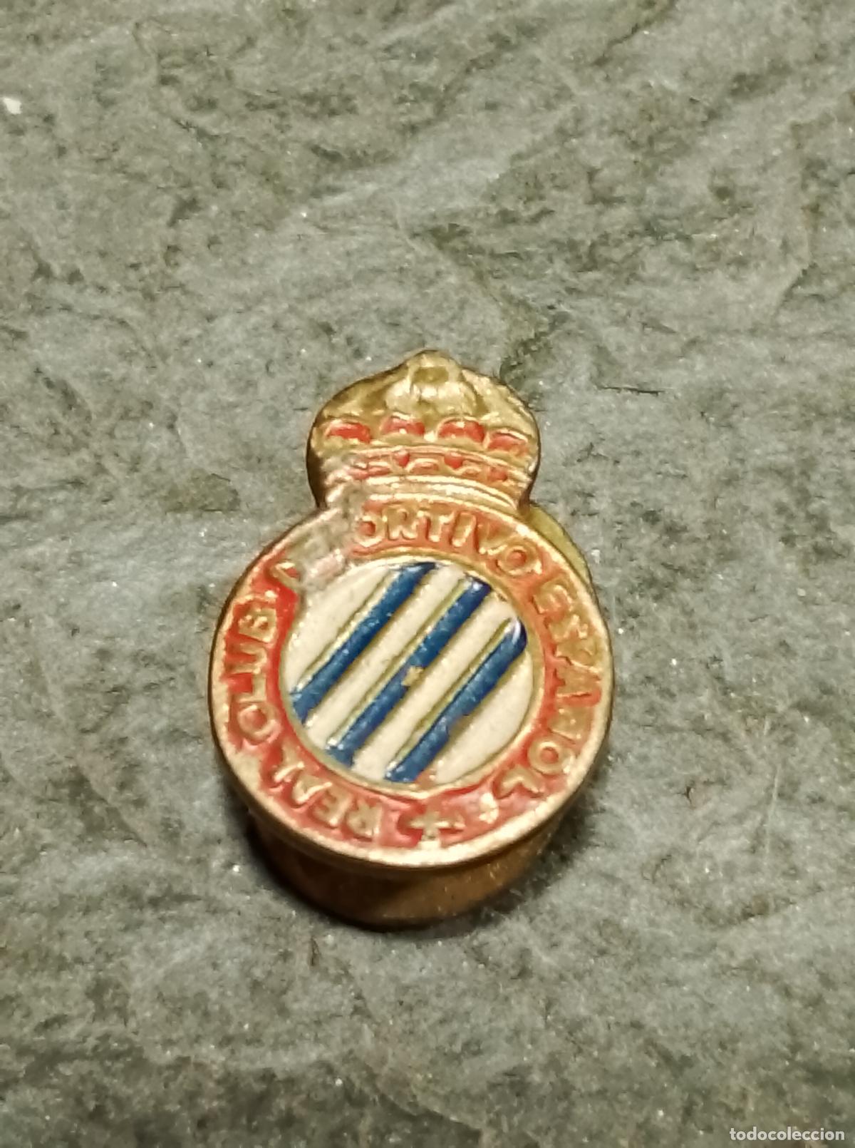 Collectionnisme sportif: Pin antiguo equipo futbol real club deportivo espa&ntilde;ol Barcelona insignia antigua ojal